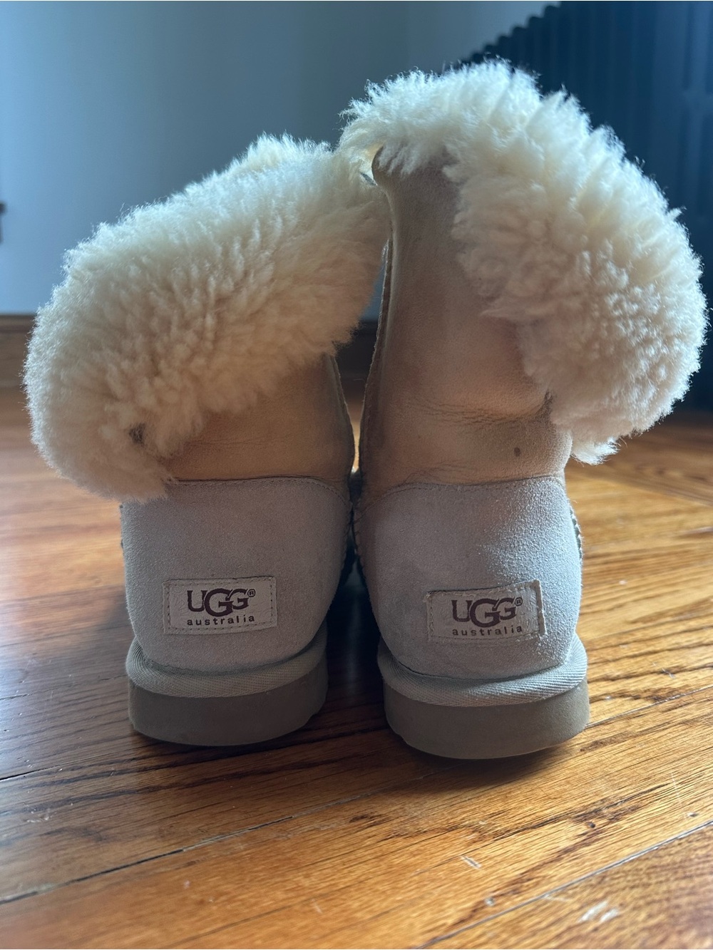 Women’s UGG Mini boot